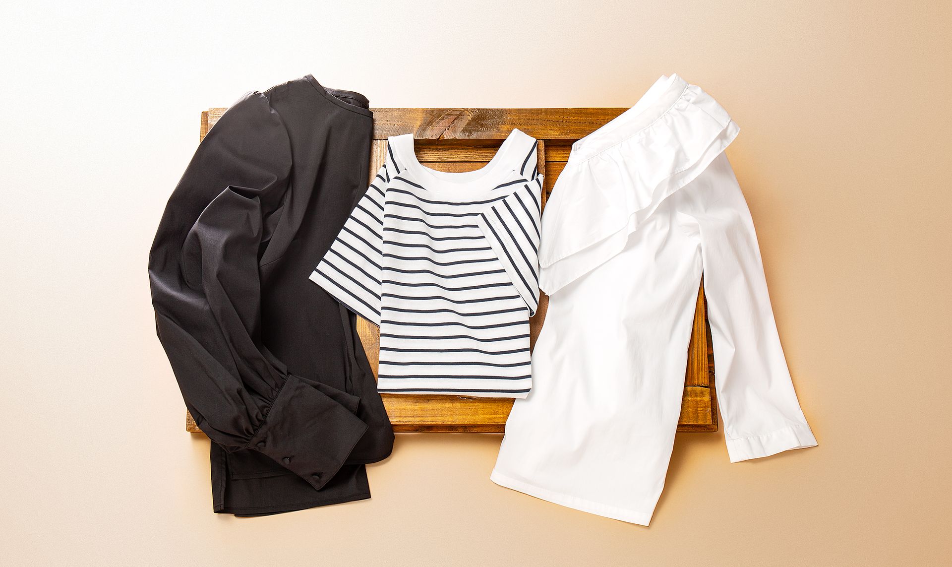 arm in arm ：Tops & Dress