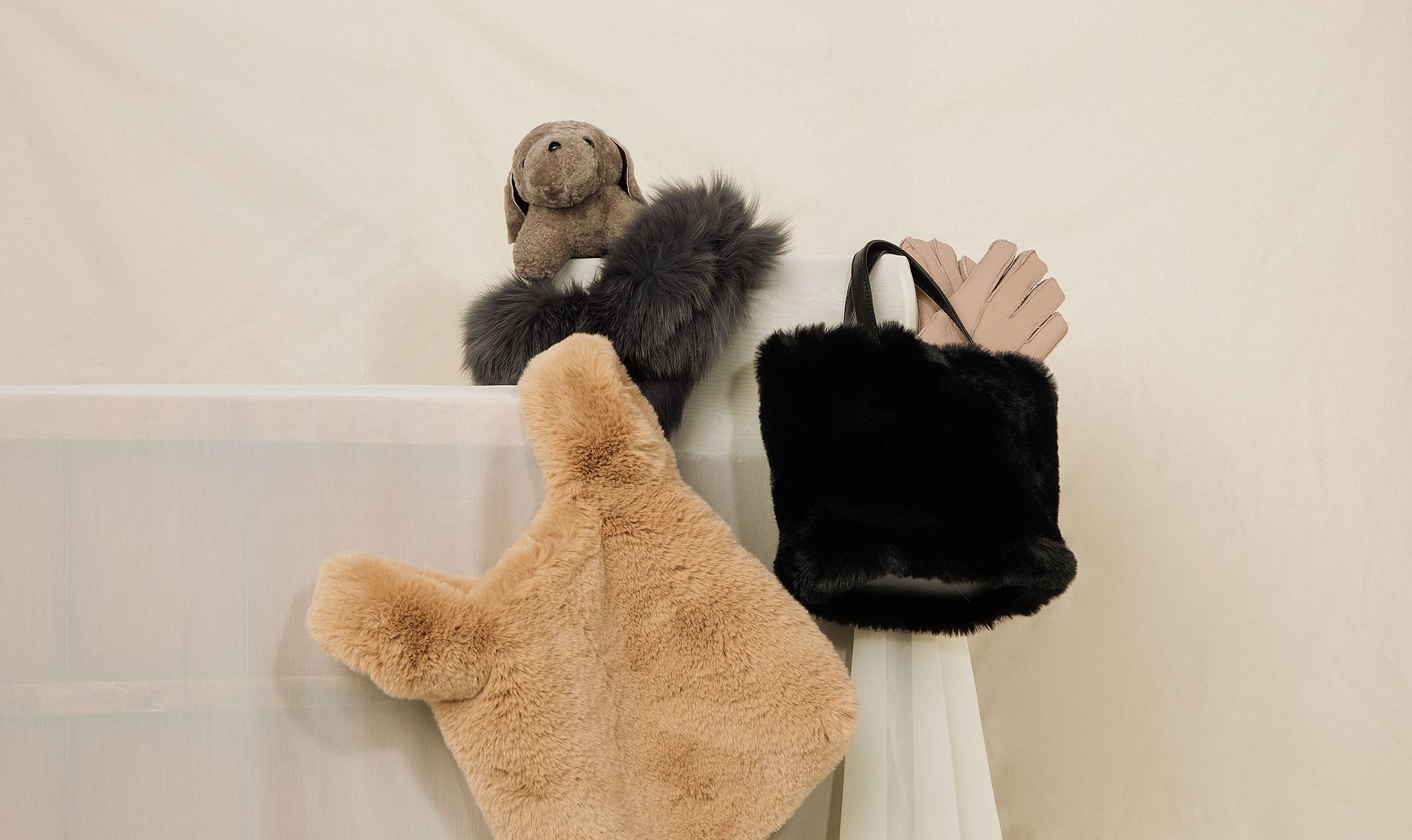 Vesgioia:Women Goods