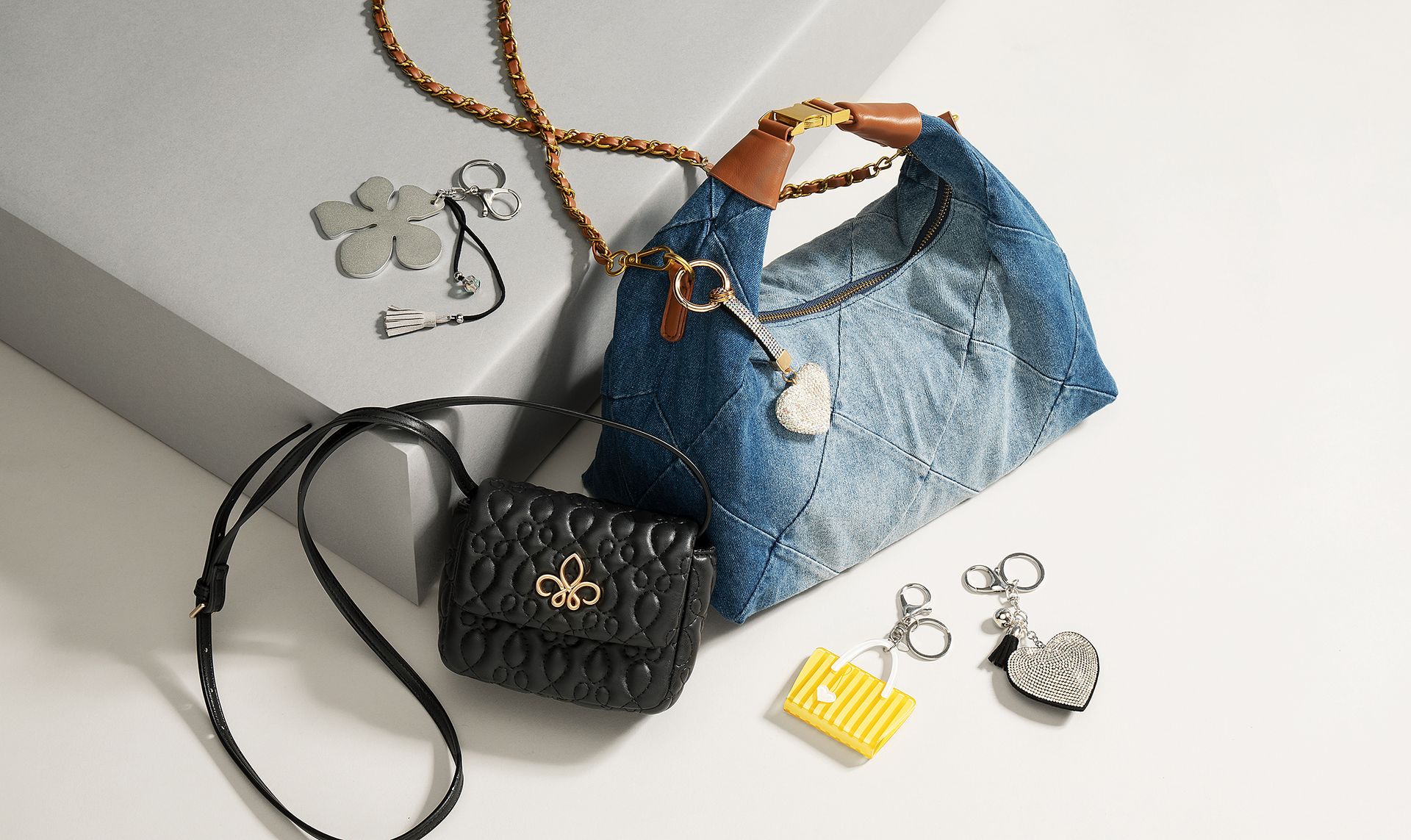 ANANA BAG ＆Lifestyle Goods