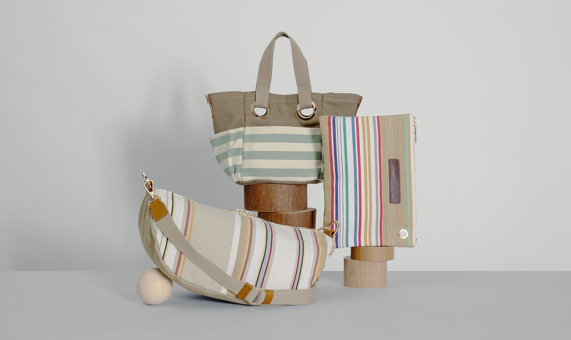 LES TOILES DU SOLEIL