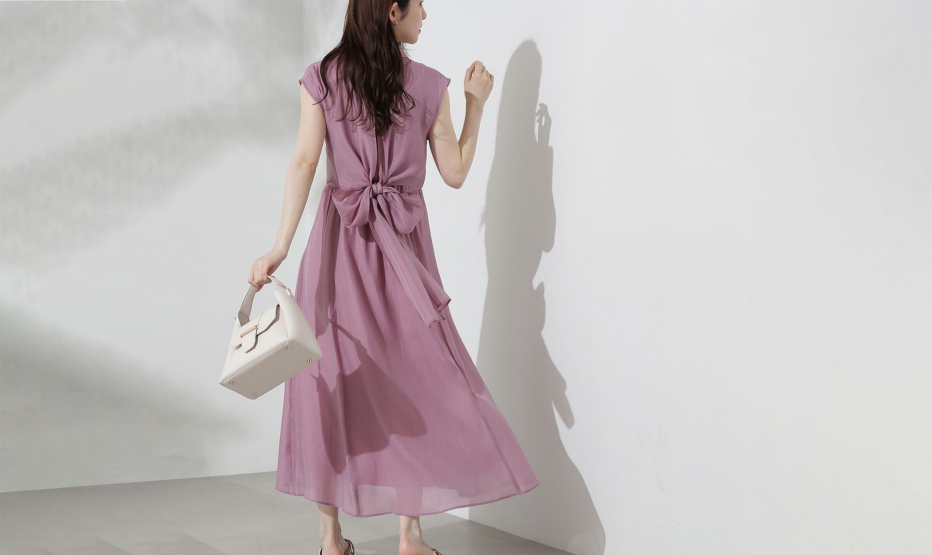 PROPORTION BODY DRESSING