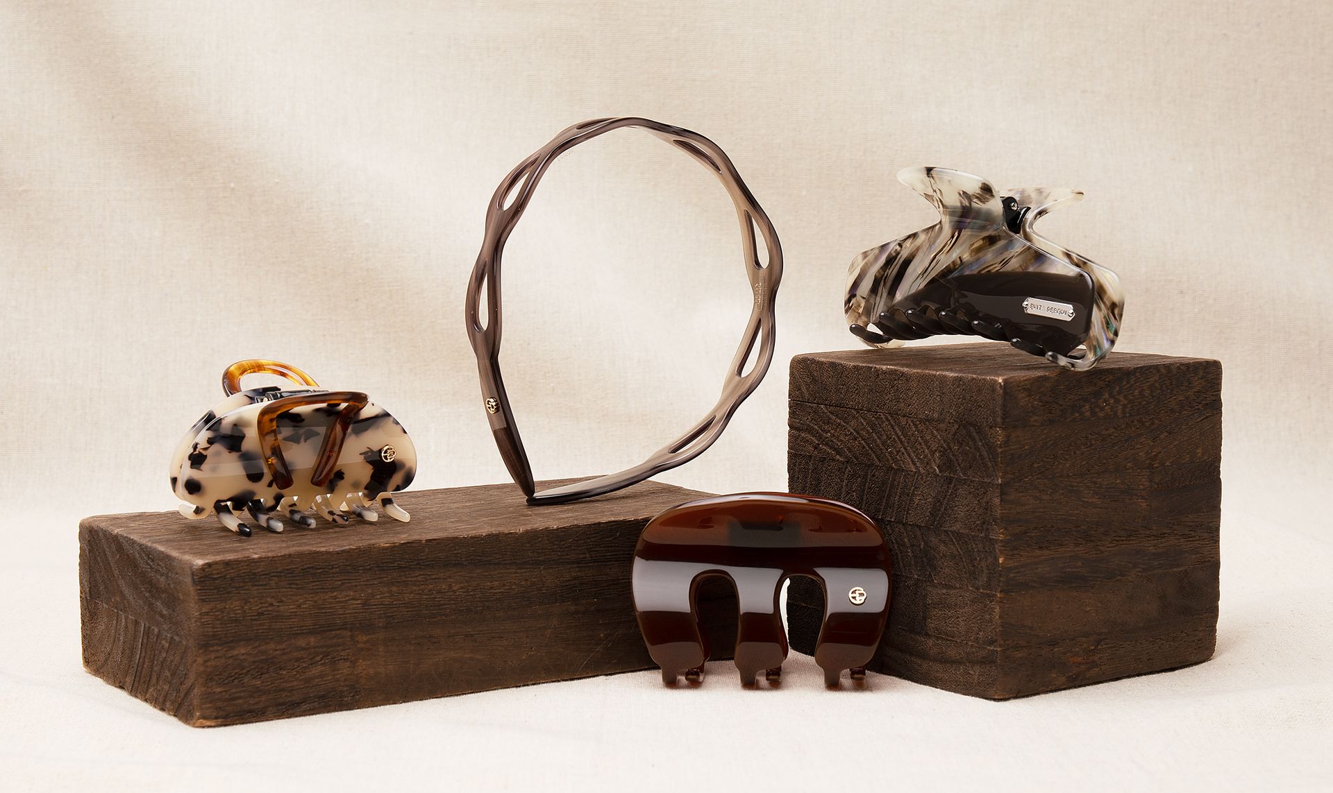 EVITA PERONI / PEARLOUNGE