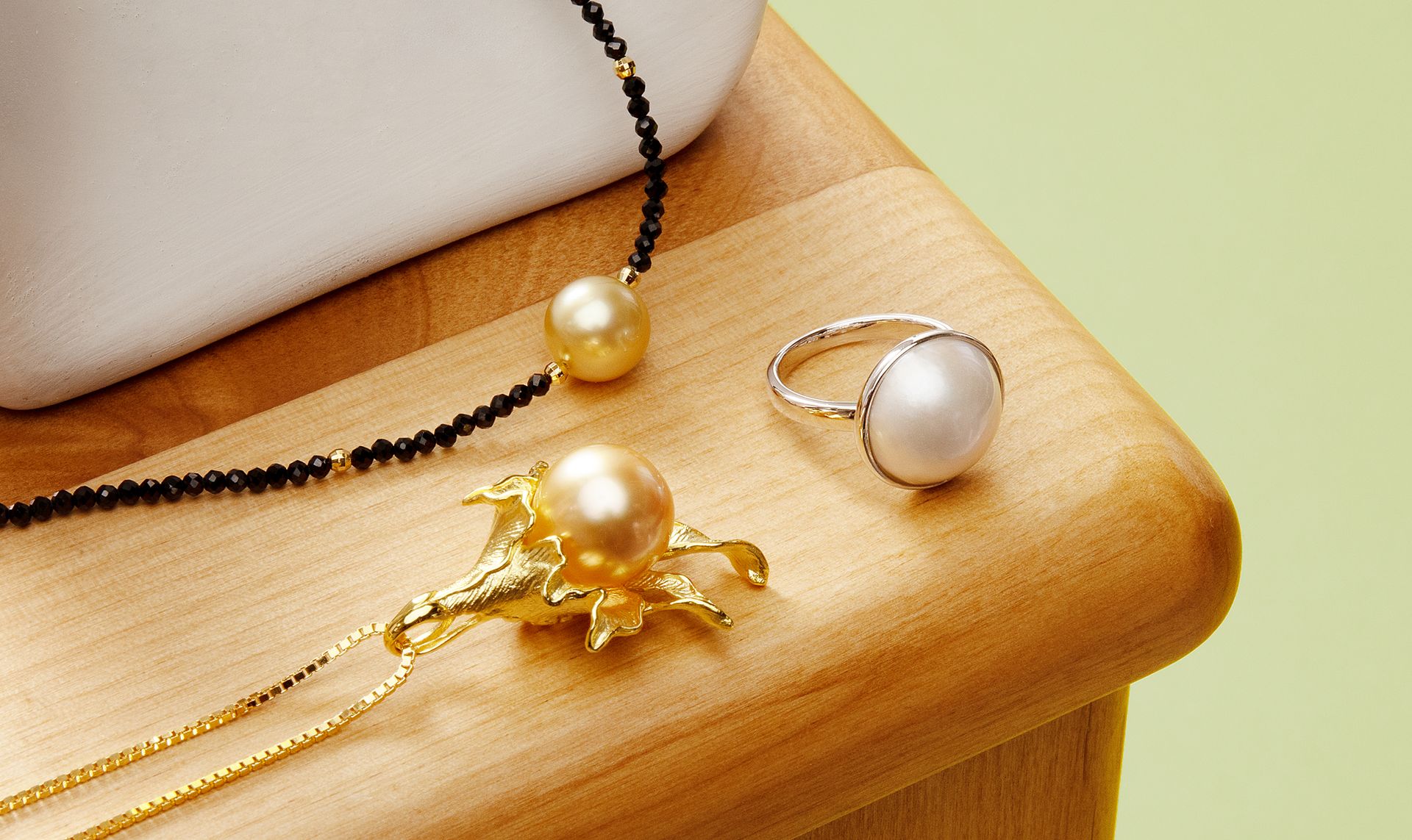 Premium pearl collection